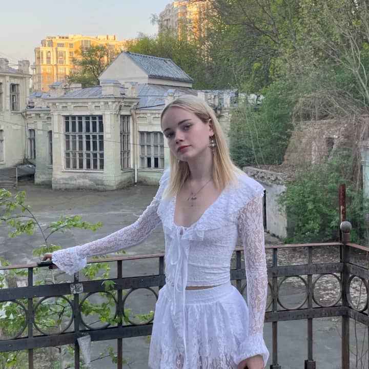 Lily18